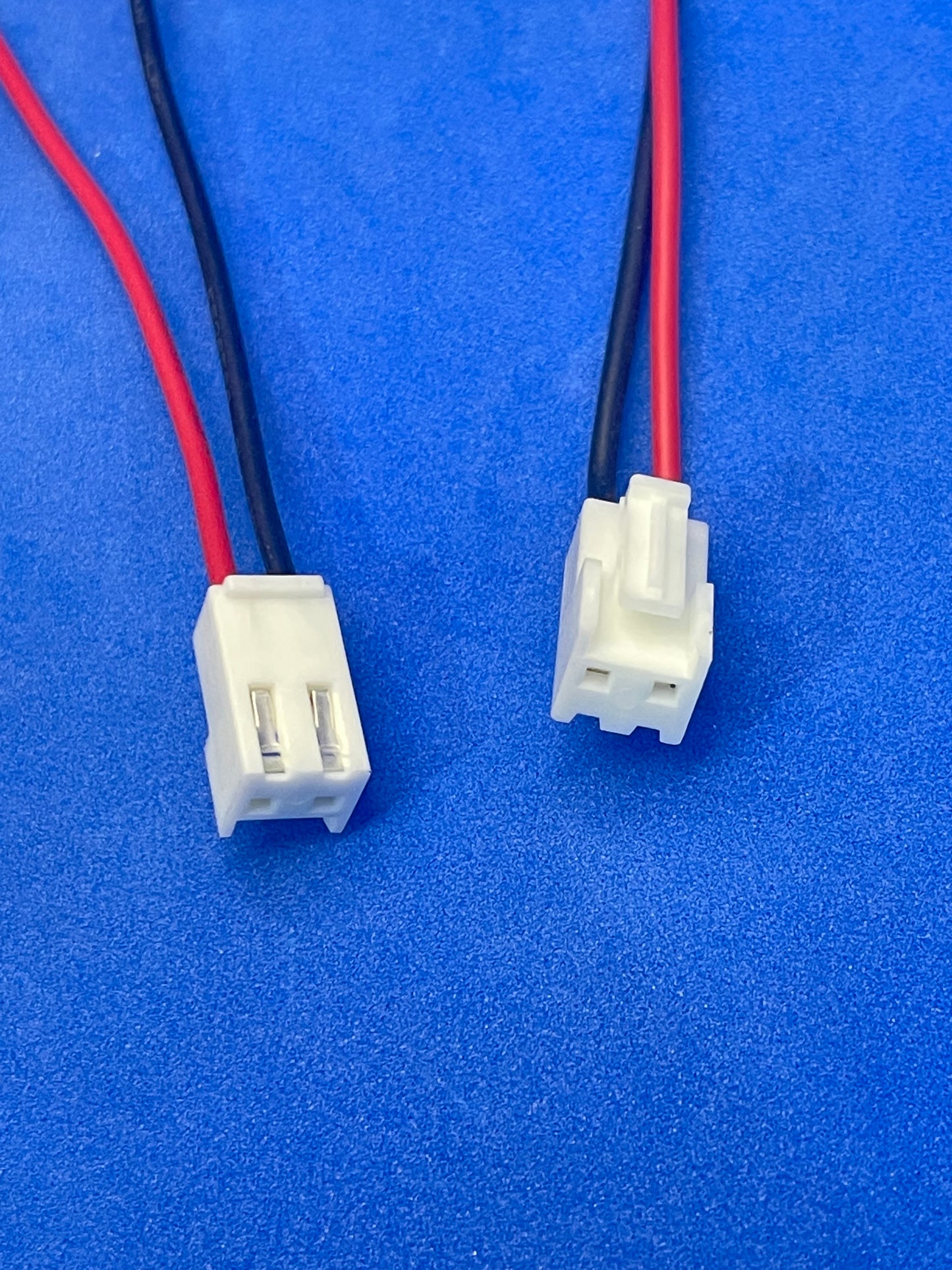 Emergency Light Battery C4SC18H-SC7 – Ni-CD High Temperature 4.8V 1.8Ah SC Side by Side With Connector